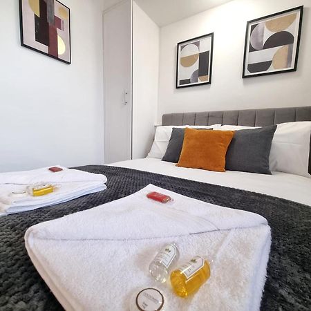 Cosy Apartment Nearby Train Station! Уотфорд Екстериор снимка