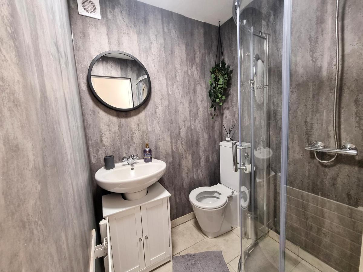 Cosy Apartment Nearby Train Station! Уотфорд Екстериор снимка