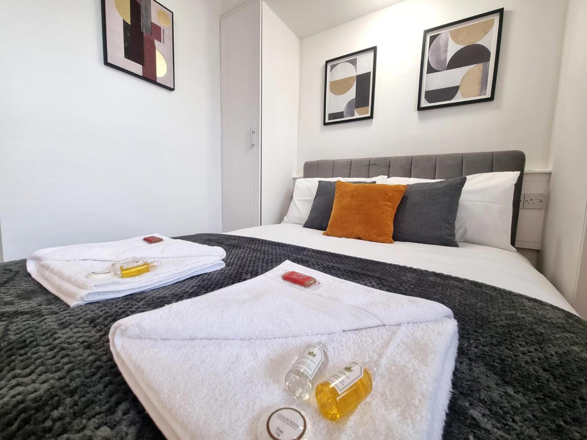 Cosy Apartment Nearby Train Station! Уотфорд Екстериор снимка